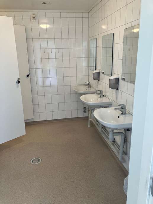 Einem Ort wurde ein Foto hinzugefügt