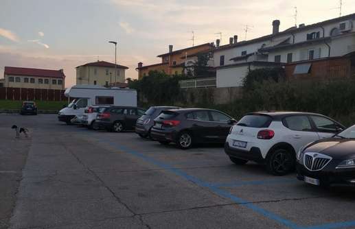 Einem Ort wurde ein Foto hinzugefügt