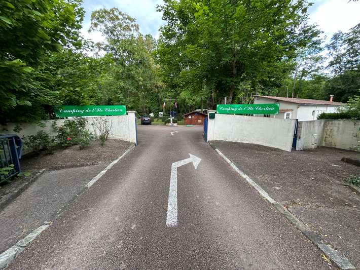 Camping de L'ile Cherlieu