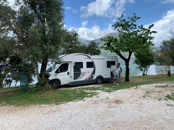 Auto Kamp Dule