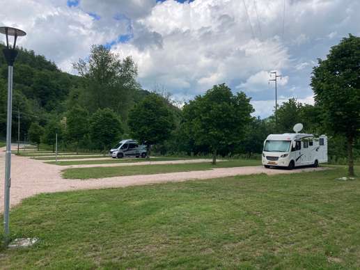 Einem Ort wurde ein Foto hinzugefügt