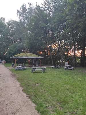 Einem Ort wurde ein Foto hinzugefügt
