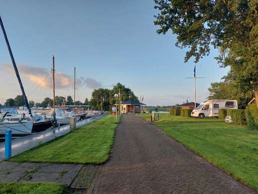 Added a photo to a location