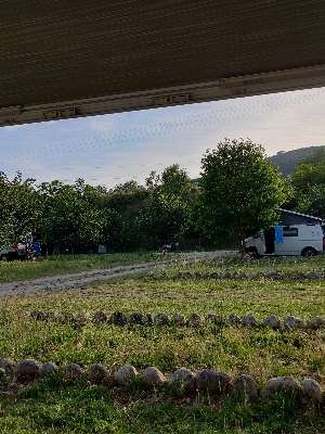 Einem Ort wurde ein Foto hinzugefügt