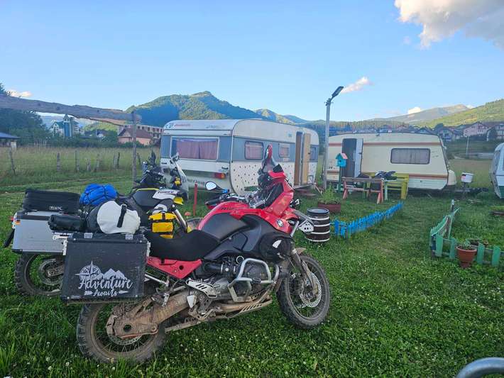 Lakeside  Camping