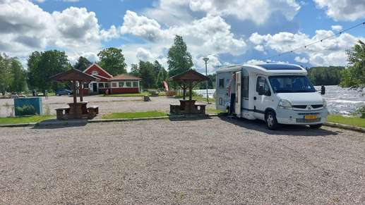 Added a photo to a location