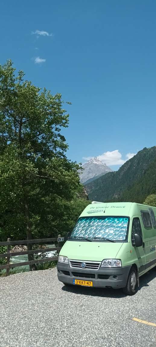 Einem Ort wurde ein Foto hinzugefügt