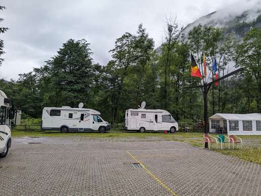 Einem Ort wurde ein Foto hinzugefügt
