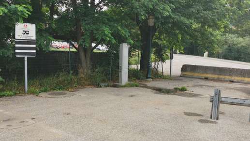 Added a photo to a location