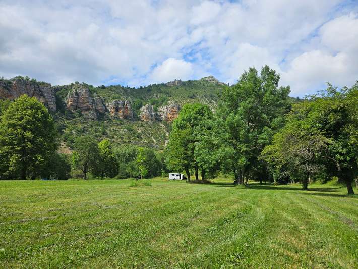 Aire naturel de camping Charbonnieres