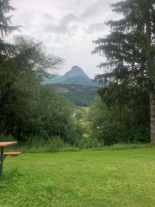 Einem Ort wurde ein Foto hinzugefügt