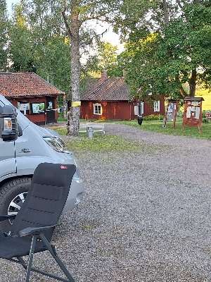 Einem Ort wurde ein Foto hinzugefügt