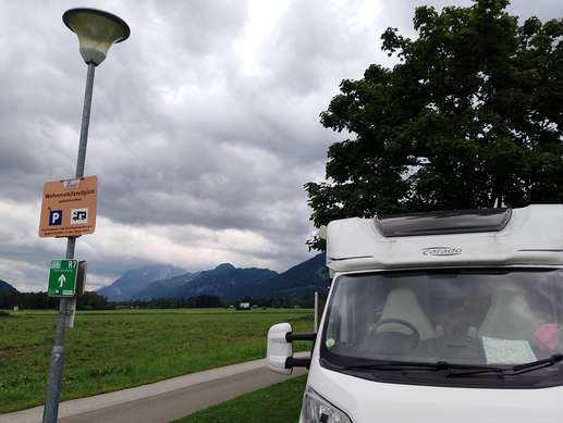 Einem Ort wurde ein Foto hinzugefügt