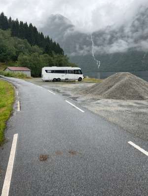 Einem Ort wurde ein Foto hinzugefügt
