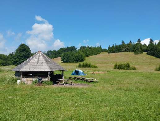 Einem Ort wurde ein Foto hinzugefügt