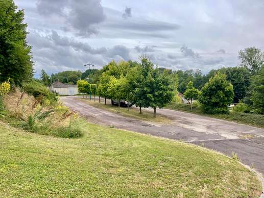 Added a photo to a location
