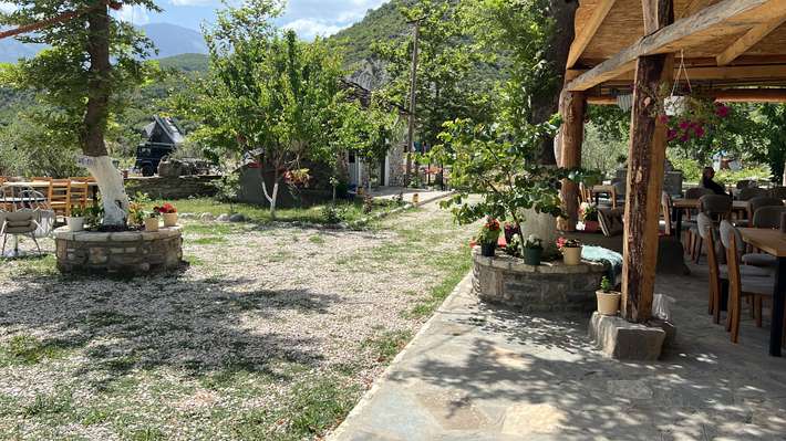 Camping Rafting Mulliri i Benjes