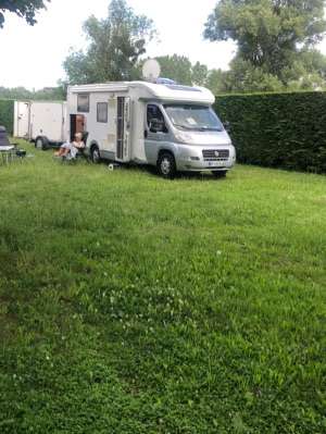 Einem Ort wurde ein Foto hinzugefügt