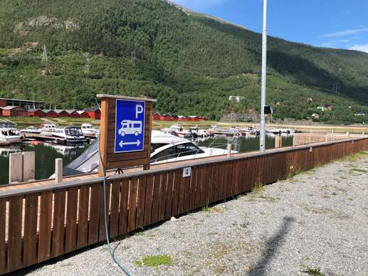Een foto toegevoegd aan een locatie