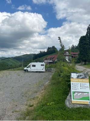Einem Ort wurde ein Foto hinzugefügt