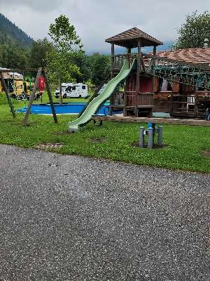Einem Ort wurde ein Foto hinzugefügt