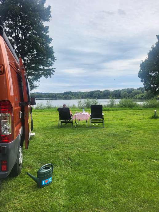 Einem Ort wurde ein Foto hinzugefügt