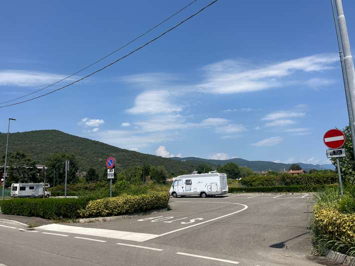 Parcheggio Via Scaiola