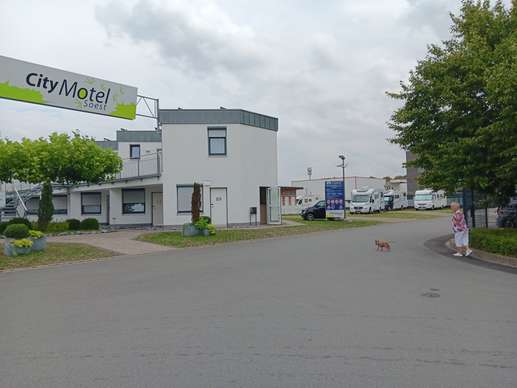Einem Ort wurde ein Foto hinzugefügt