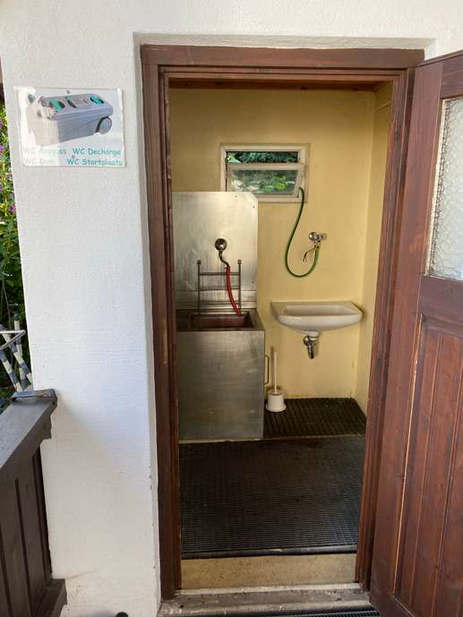 Einem Ort wurde ein Foto hinzugefügt