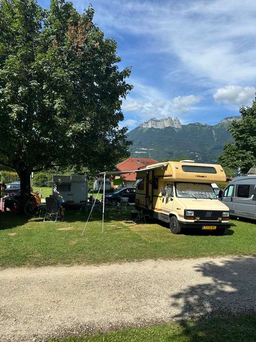 Een foto toegevoegd aan een locatie