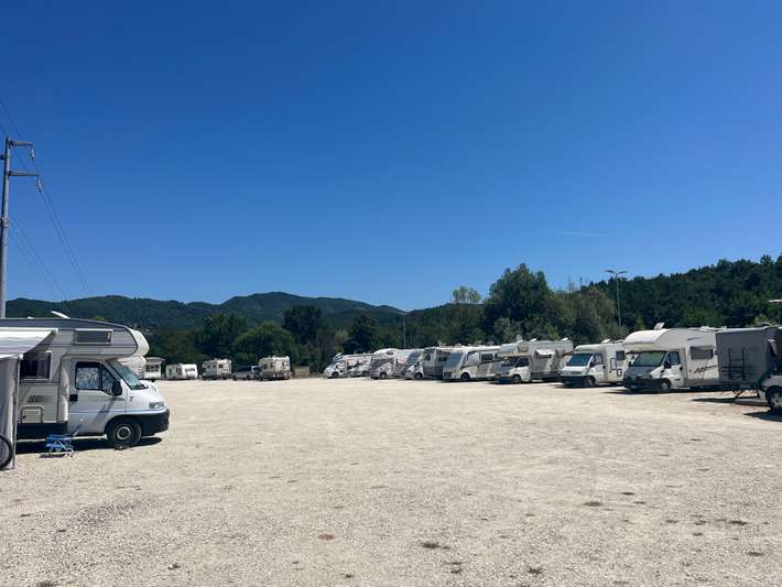 Area Sosta Camper Le Fornaci