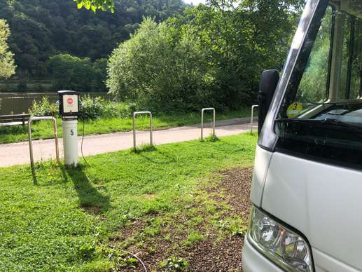 Einem Ort wurde ein Foto hinzugefügt