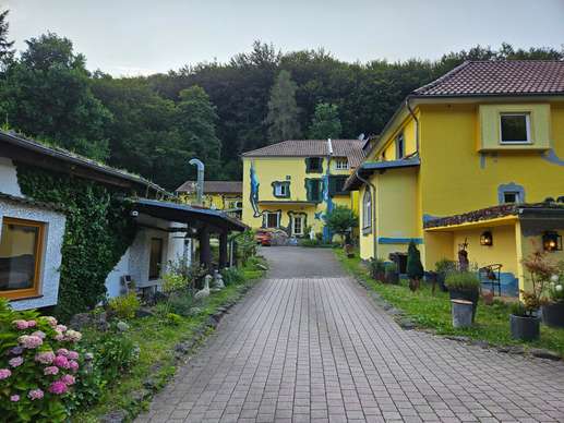 Einem Ort wurde ein Foto hinzugefügt