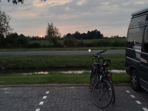Einem Ort wurde ein Foto hinzugefügt