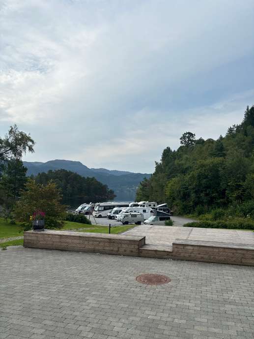 Einem Ort wurde ein Foto hinzugefügt