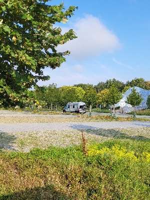 Einem Ort wurde ein Foto hinzugefügt