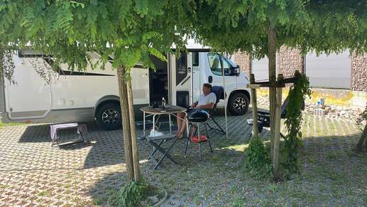 Einem Ort wurde ein Foto hinzugefügt