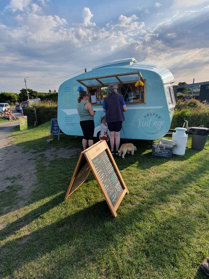 Parking Bossiney Campsite