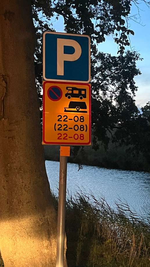 Einem Ort wurde ein Foto hinzugefügt