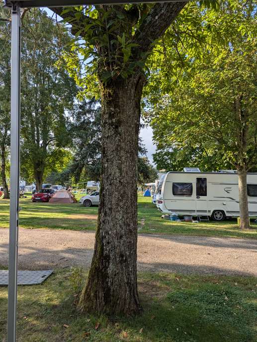 Einem Ort wurde ein Foto hinzugefügt