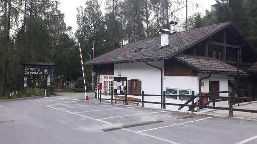 Einem Ort wurde ein Foto hinzugefügt