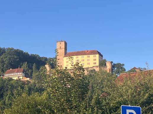 Einem Ort wurde ein Foto hinzugefügt