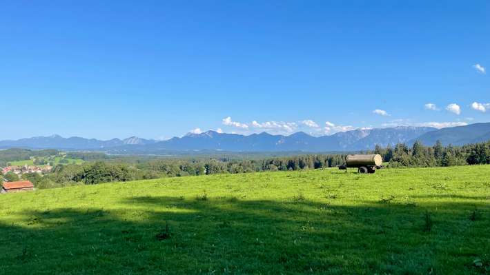 Stellplatz mit Landliebe und Bergblick beim Staffelsee