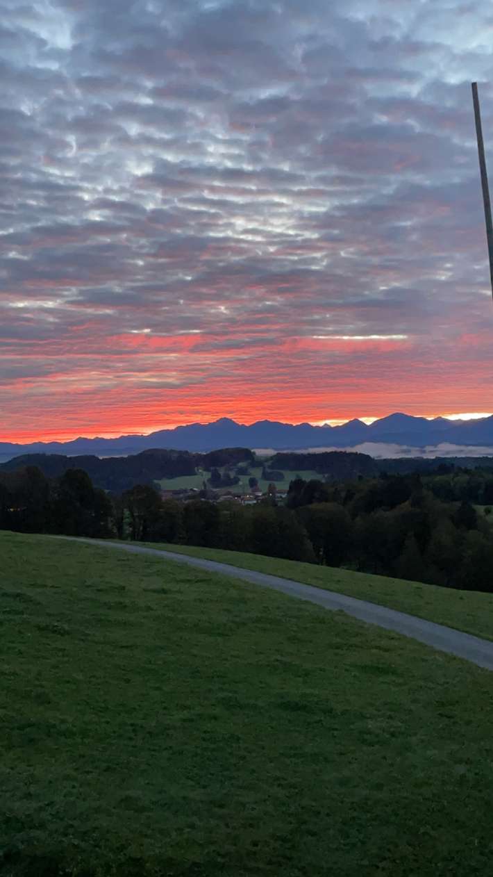 Stellplatz mit Landliebe und Bergblick beim Staffelsee