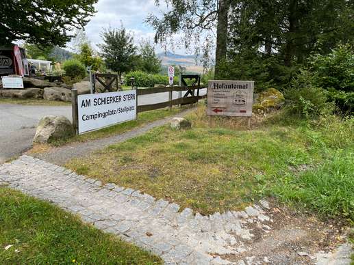 Einem Ort wurde ein Foto hinzugefügt