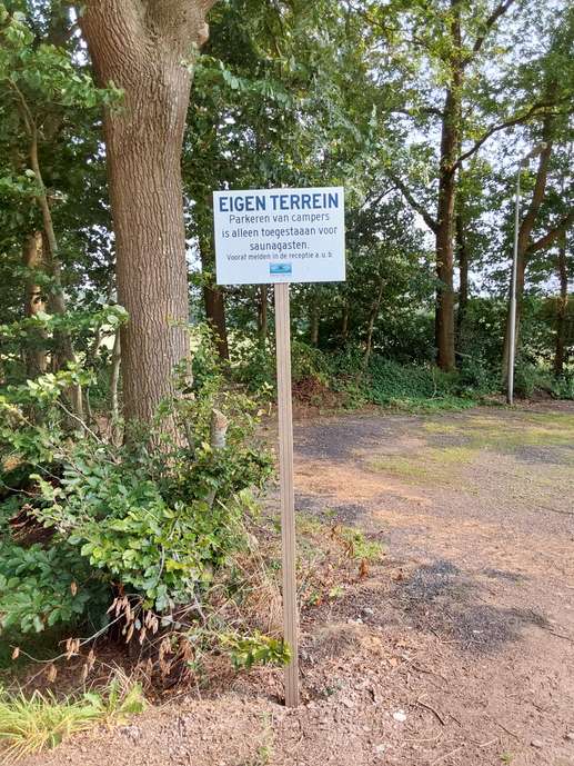 Einem Ort wurde ein Foto hinzugefügt