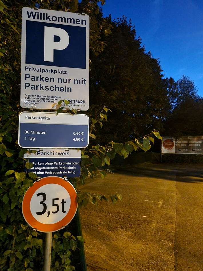 Parking bij Sporthalle