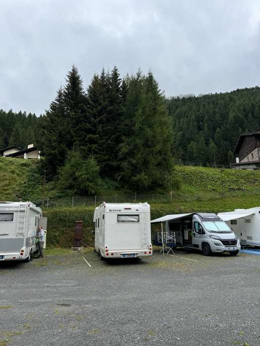 Einem Ort wurde ein Foto hinzugefügt