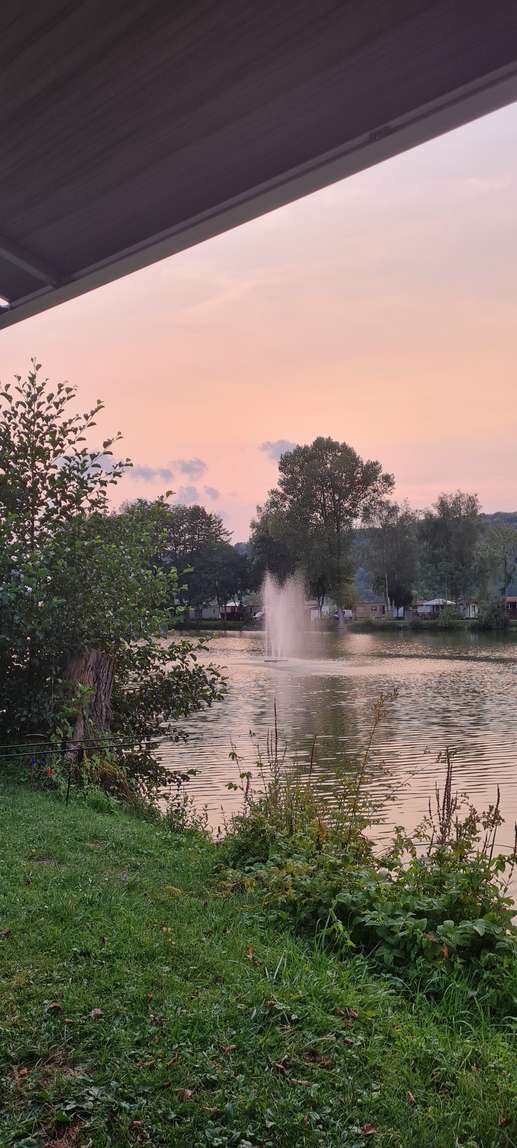 Einem Ort wurde ein Foto hinzugefügt