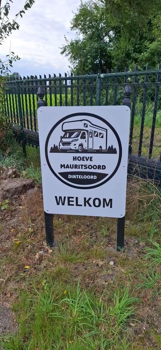 Einem Ort wurde ein Foto hinzugefügt